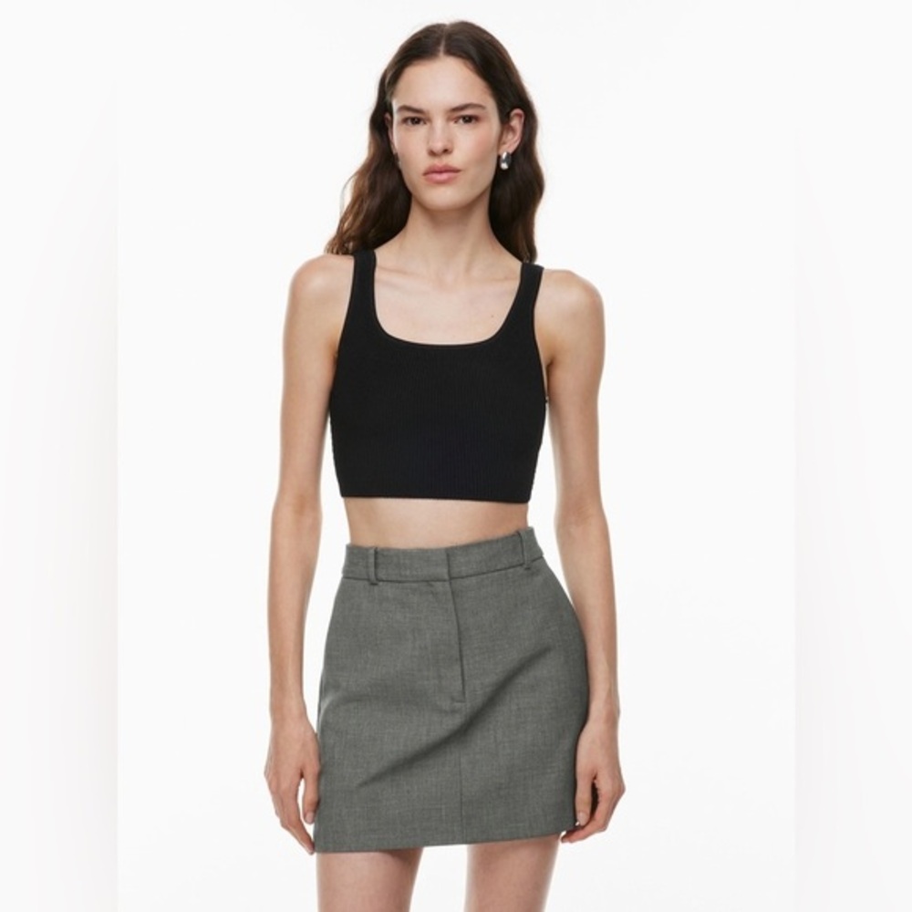 Aritzia Babaton Sculpt Knit Square Neck Cropped Tank Black size S